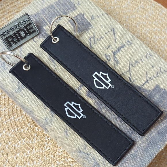 Harley-Davidson  Keychain Set - Picture 4 of 7